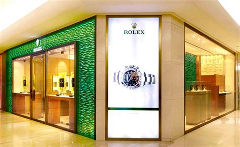 rolex international plaza address.